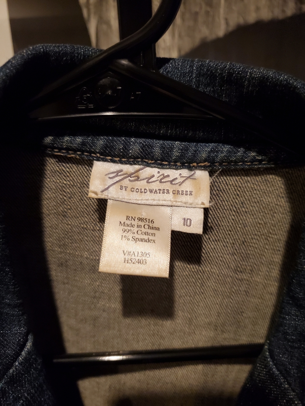 Spirit Women's Denim Button-Front Jacket in Blue - Picture 3 of 4